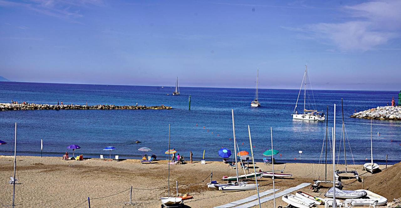 Il Faro Appartamenti San Vincenzo Exterior foto
